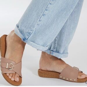 Fitflop iQushion Adjustable Buckle Slides Beige Buff Size 7 EUC